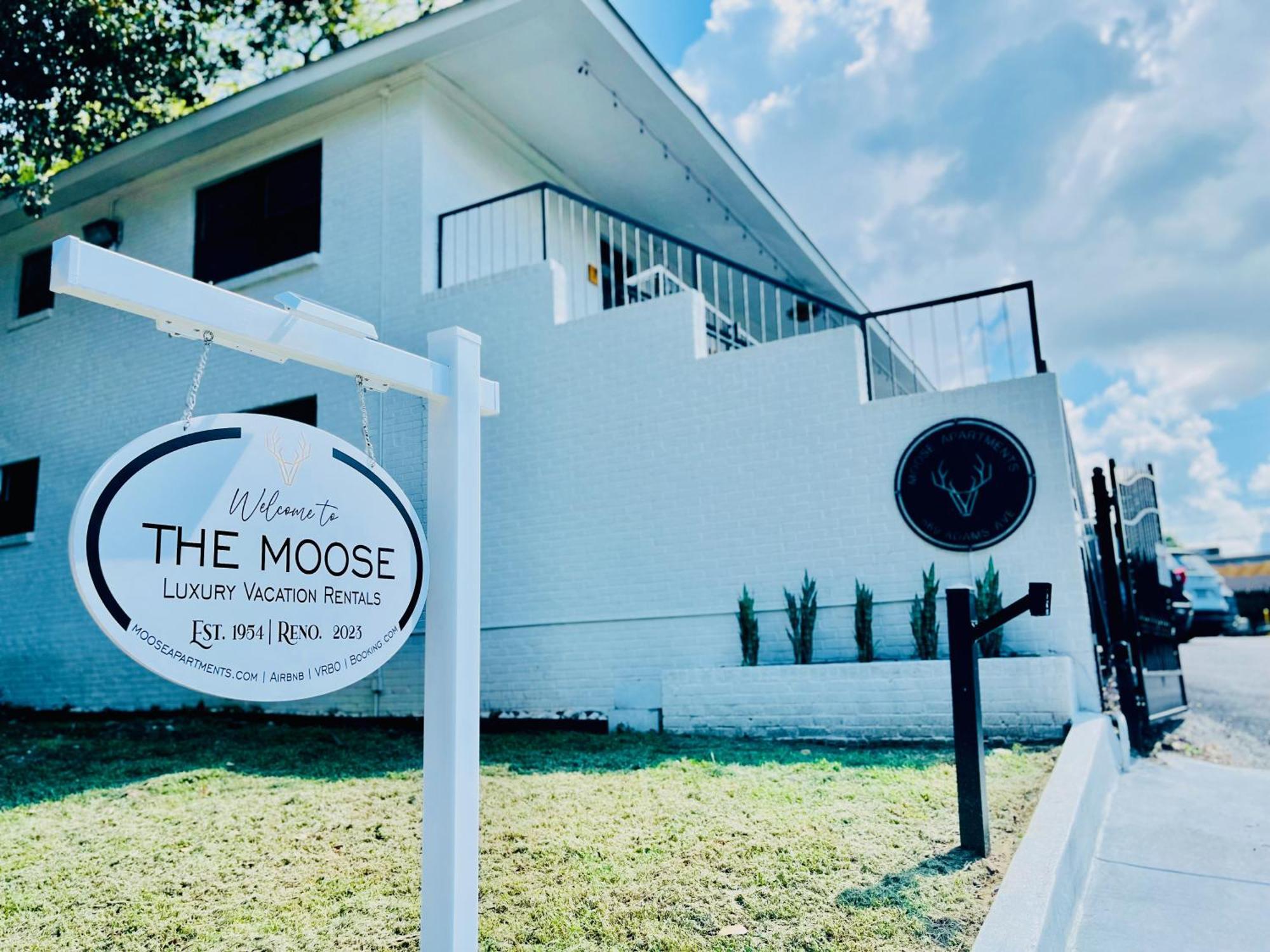 Apartment The Moose #12 - Brand New Modern Luxe Loft With Free Parking, King Bed & Fast Wifi *