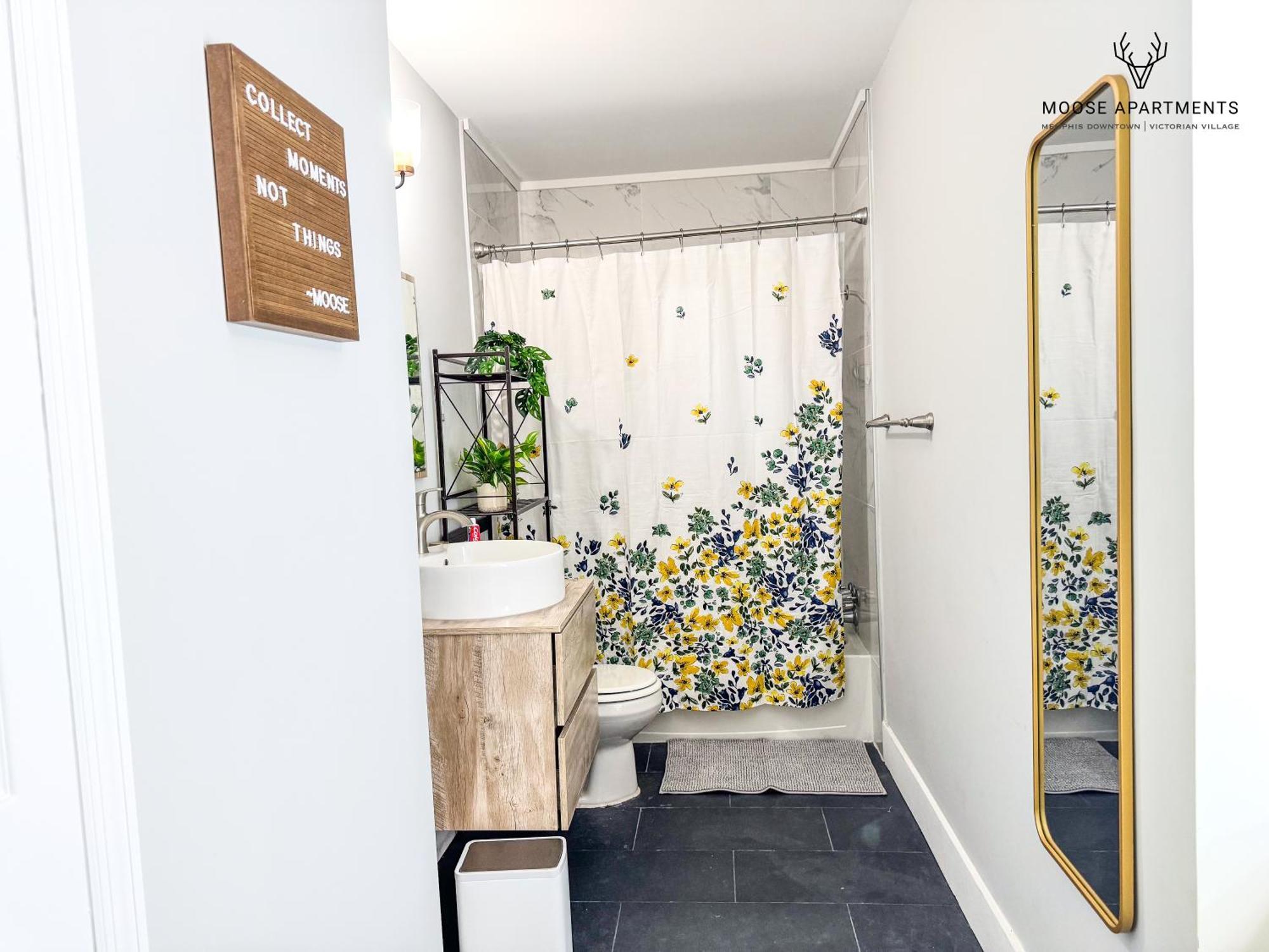Apartment The Moose #12 - Brand New Modern Luxe Loft With Free Parking, King Bed & Fast Wifi Memphis